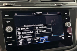 harmaa Volkswagen Tiguan 2021 kuva 23.