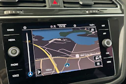 harmaa Volkswagen Tiguan 2021 kuva 24.