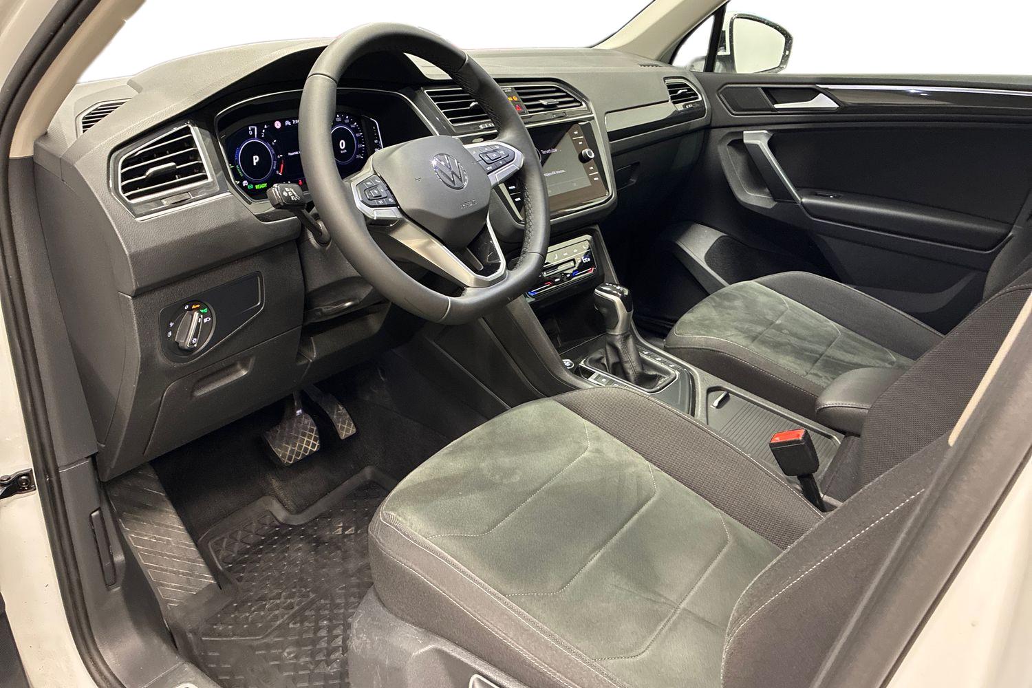 Volkswagen Tiguan 2021, photo 6/30
