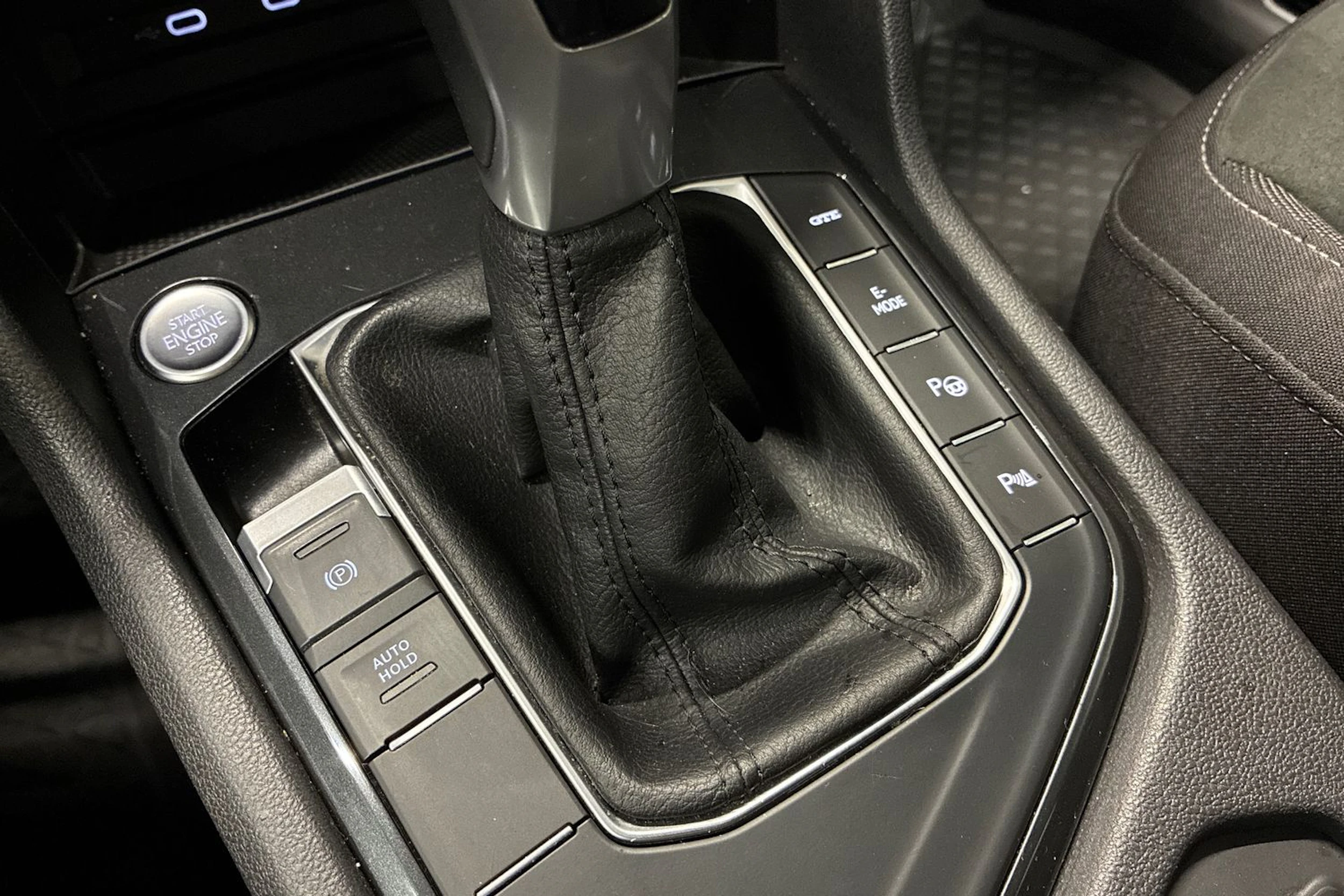 valkoinen Volkswagen Tiguan 2021 kuva 18.