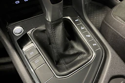 valkoinen Volkswagen Tiguan 2021 kuva 18.