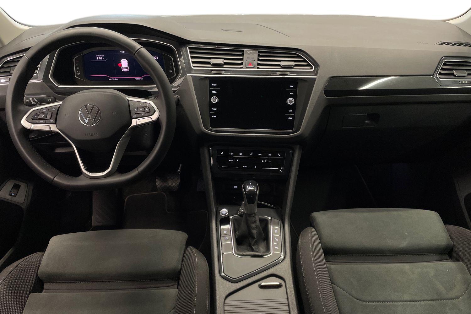 Volkswagen Tiguan 2021, photo 7/25