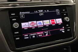 Valkoinen Volkswagen Tiguan 2021 kuva 19.