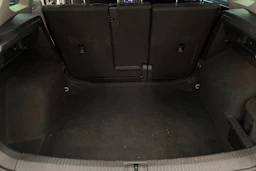Valkoinen Volkswagen Tiguan 2021 kuva 23.