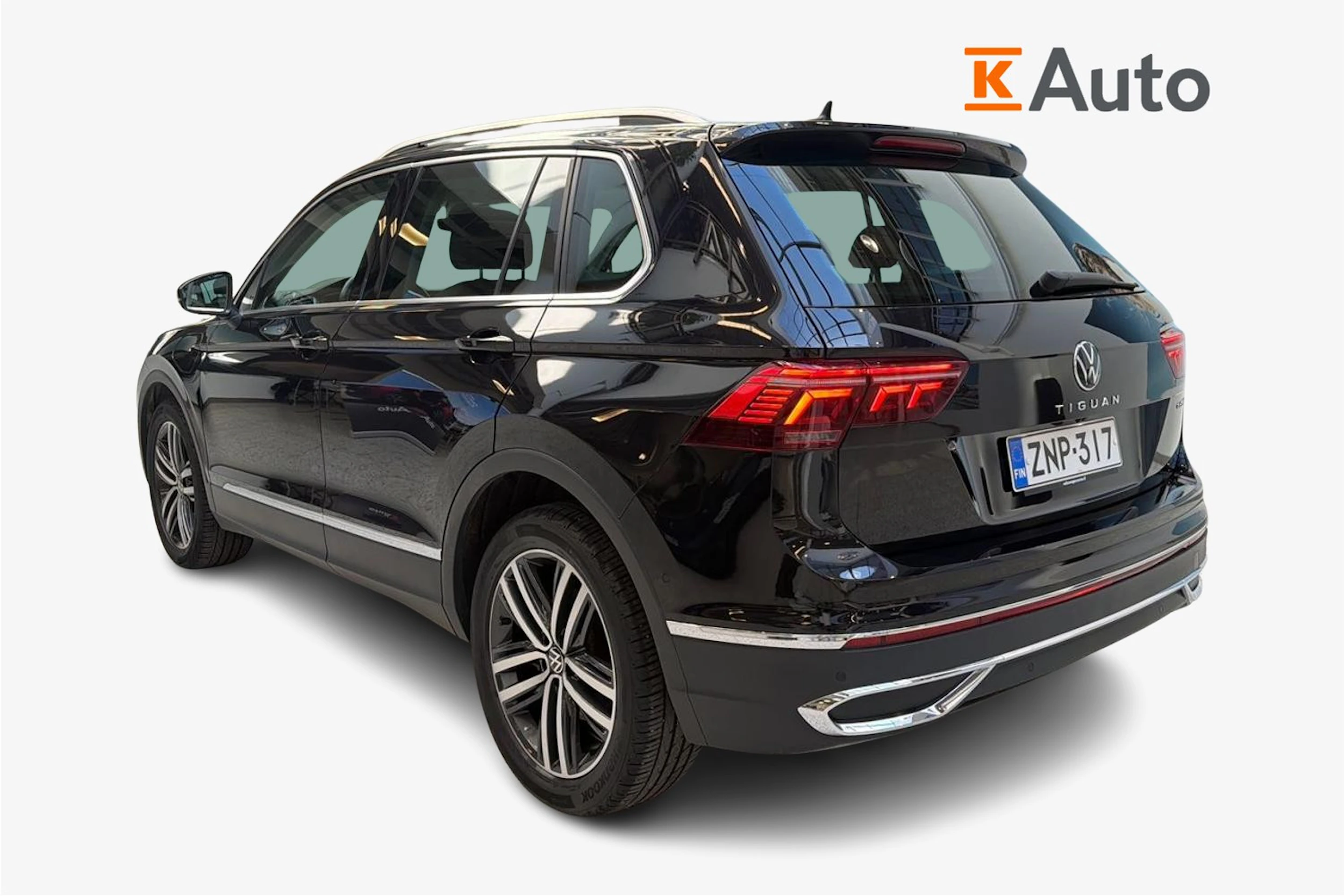 musta Volkswagen Tiguan 2021 kuva 2.