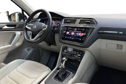 musta Volkswagen Tiguan 2021 kuva 7.