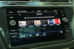 musta Volkswagen Tiguan 2021 kuva 16.