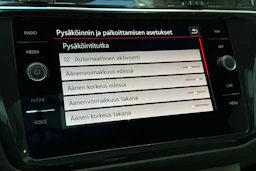 musta Volkswagen Tiguan 2021 kuva 23.