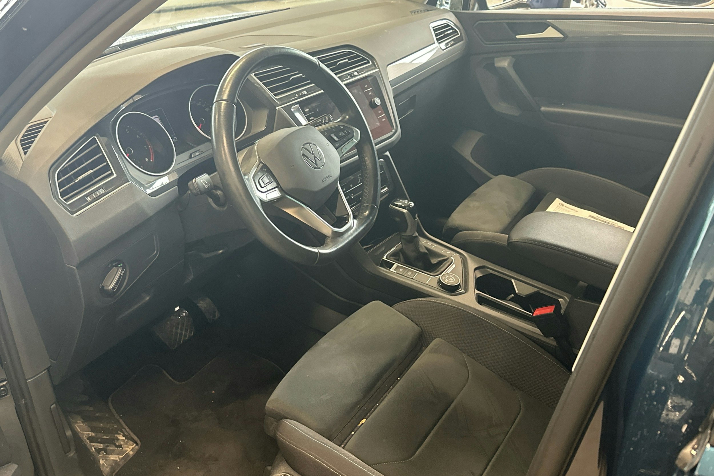 met. sininen Volkswagen Tiguan 2021 kuva 3.