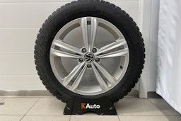 Valkoinen Volkswagen Tiguan 2021 kuva 26.