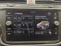 sininen Volkswagen Tiguan 2021 kuva 18.