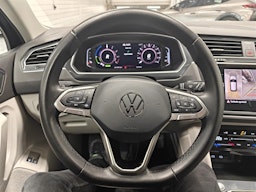 sininen Volkswagen Tiguan 2021 kuva 21.
