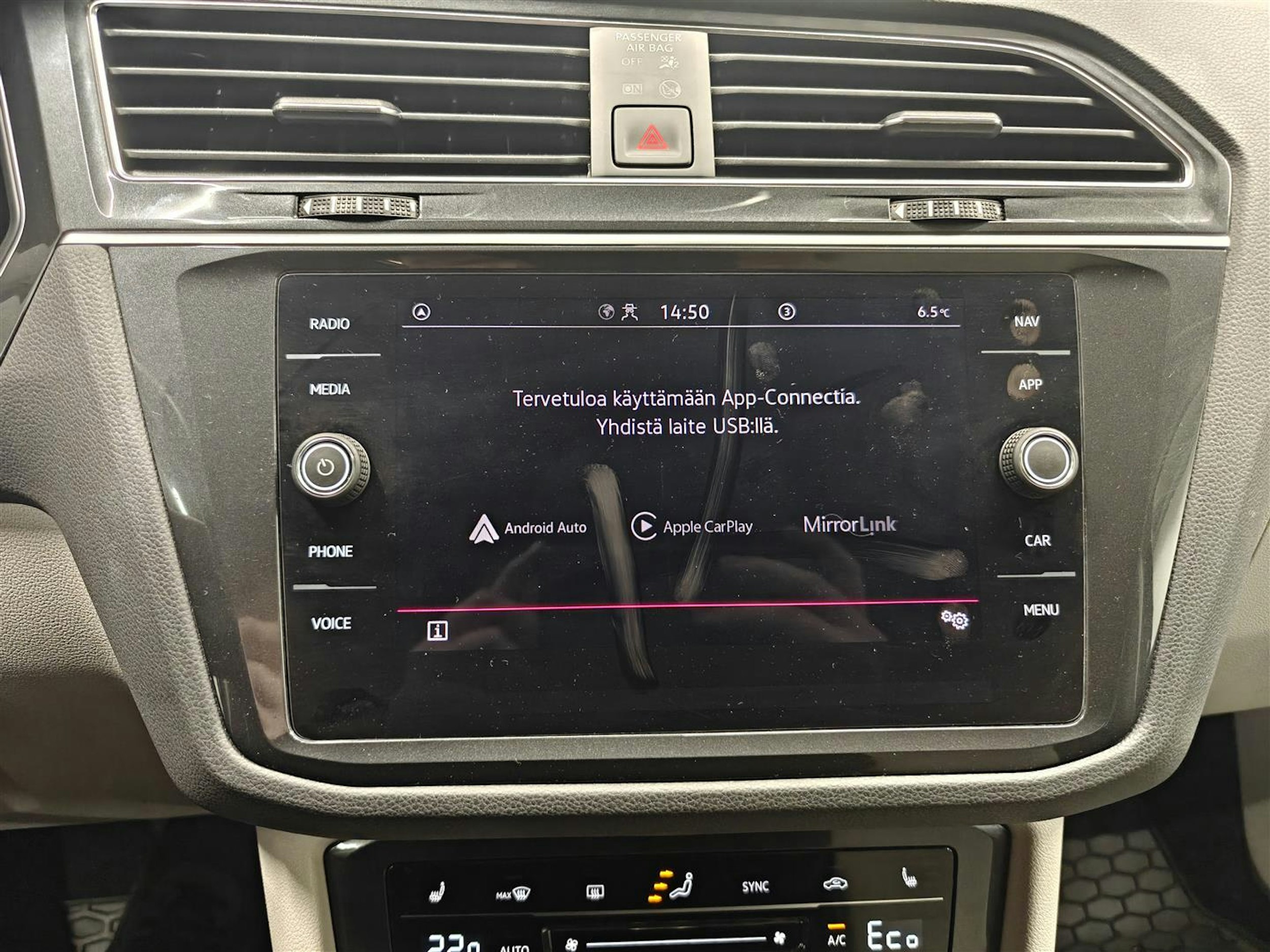 sininen Volkswagen Tiguan 2021 kuva 23.