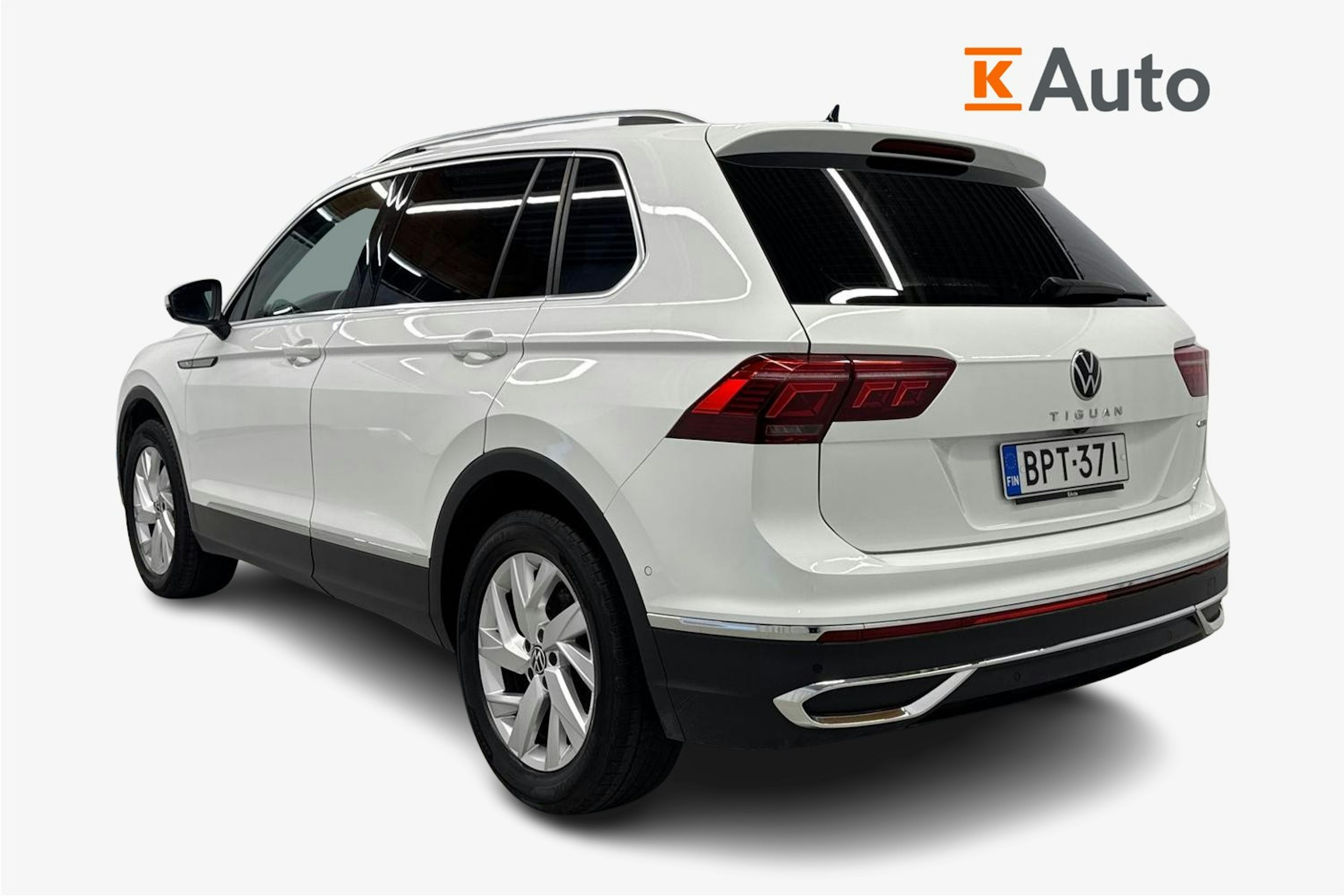 valkoinen Volkswagen Tiguan 2022 kuva 2.