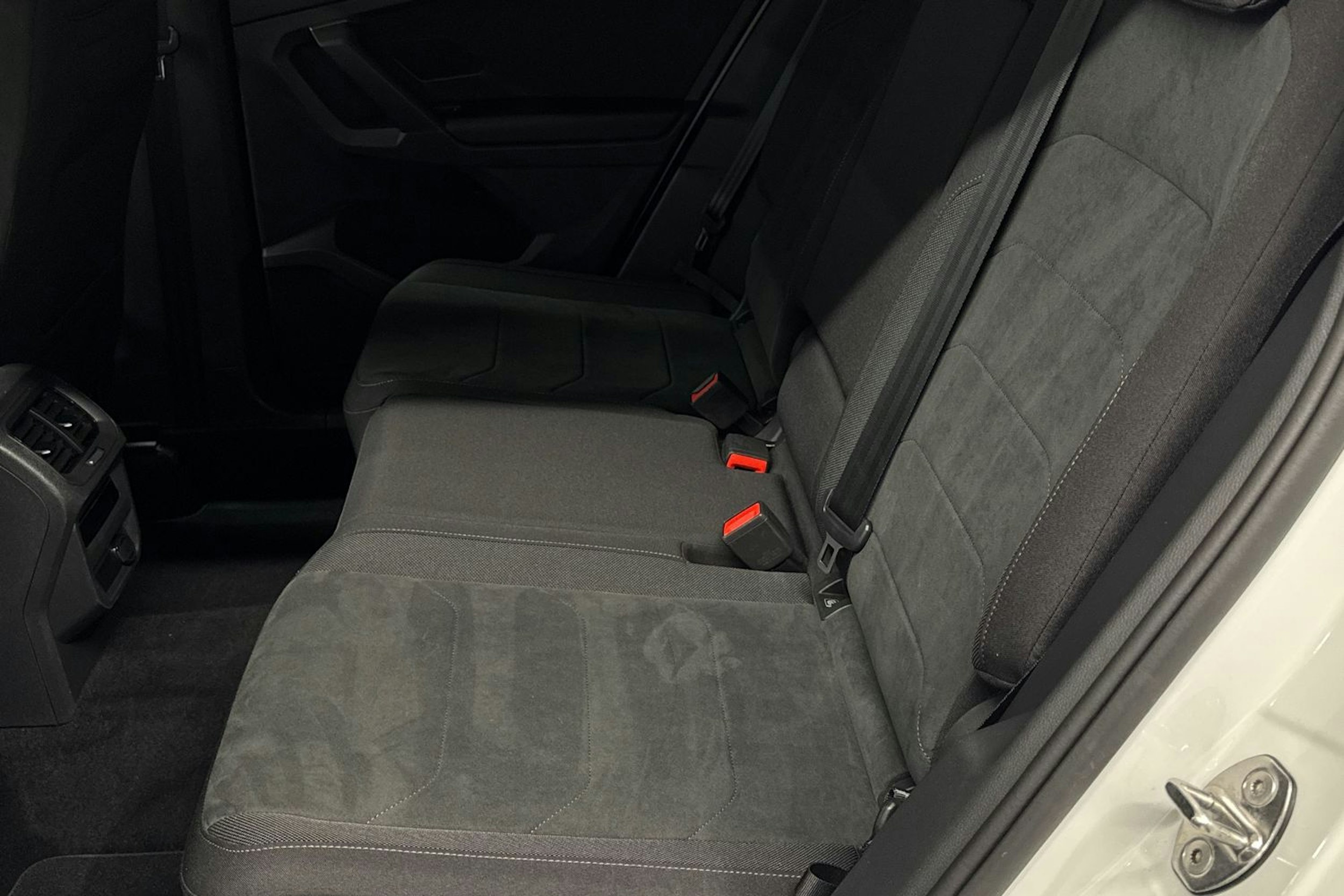 valkoinen Volkswagen Tiguan 2022 kuva 10.