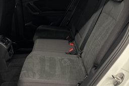 valkoinen Volkswagen Tiguan 2022 kuva 10.