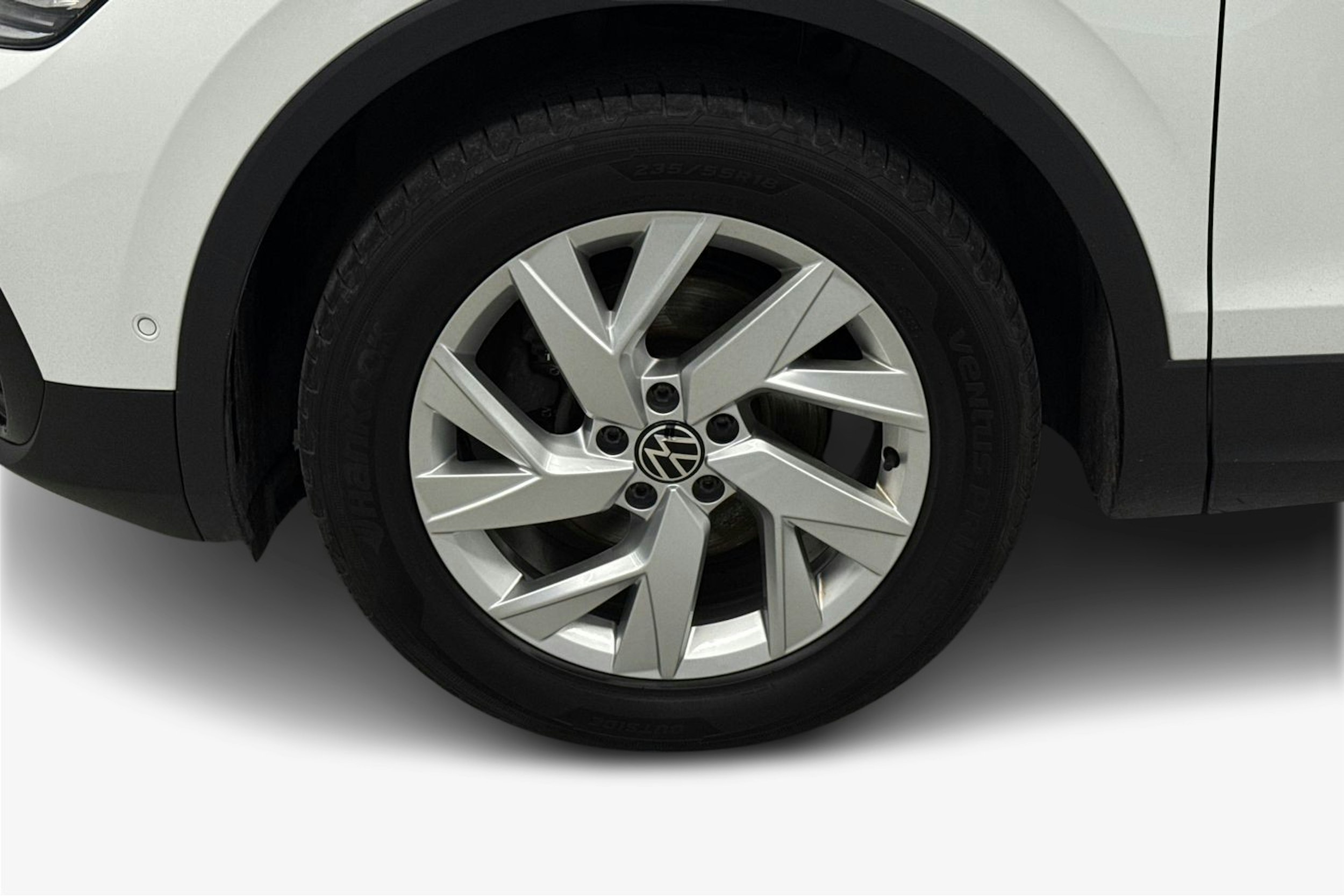 valkoinen Volkswagen Tiguan 2022 kuva 11.
