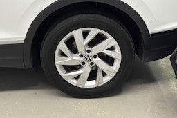 valkoinen Volkswagen Tiguan 2022 kuva 13.