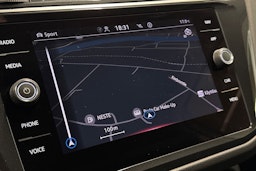 valkoinen Volkswagen Tiguan 2022 kuva 18.