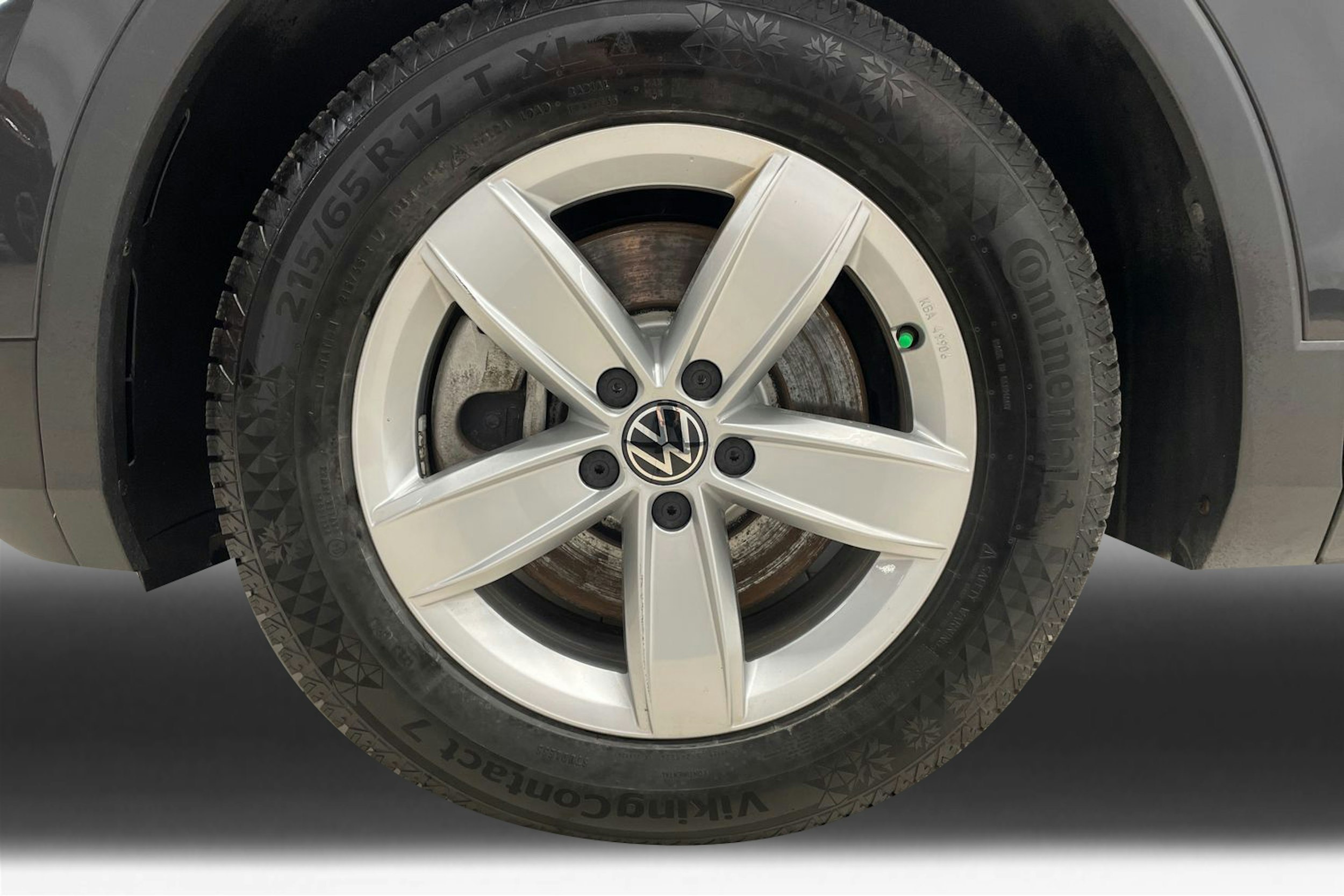 Harmaa Volkswagen Tiguan 2022 kuva 11.