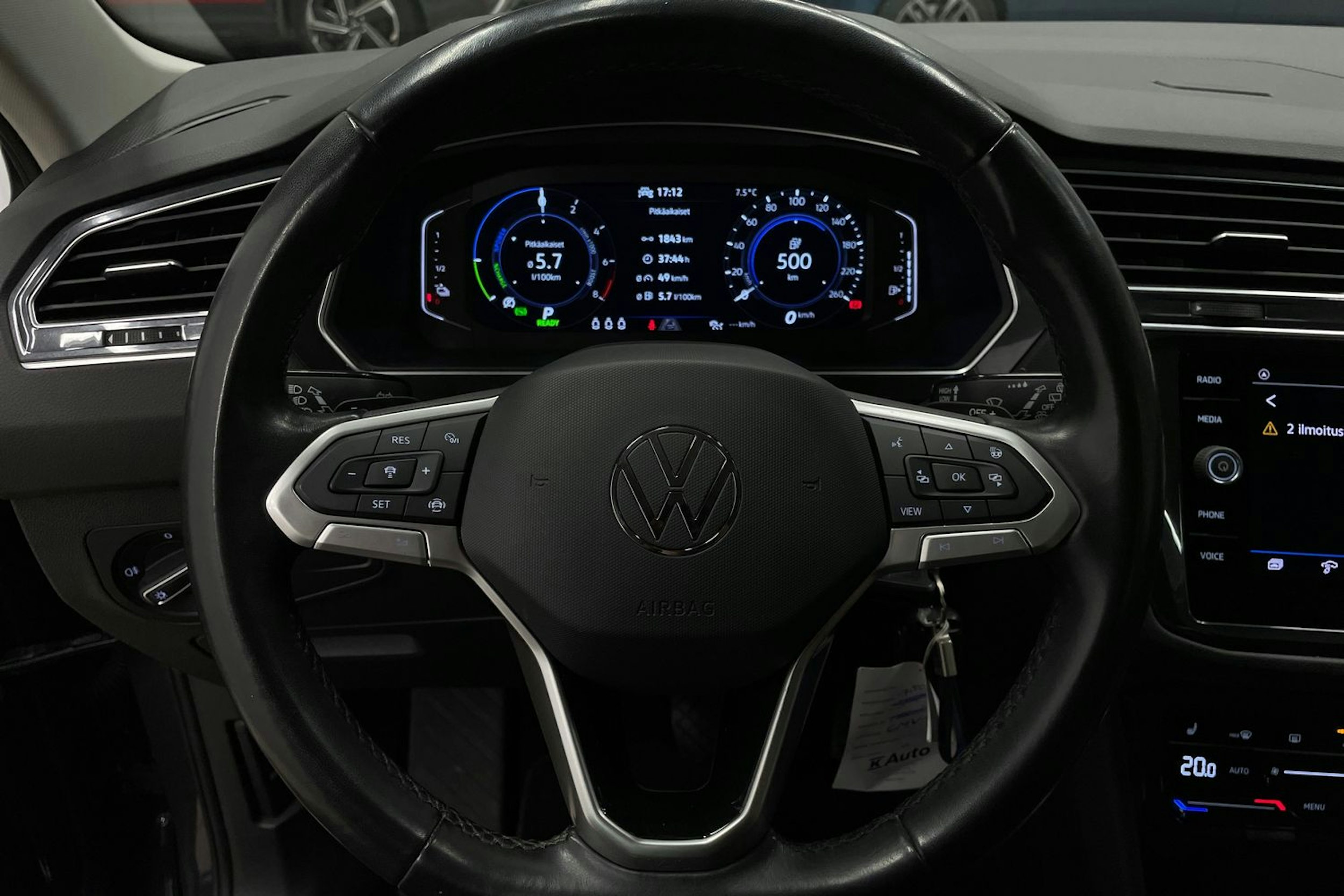 Harmaa Volkswagen Tiguan 2022 kuva 15.