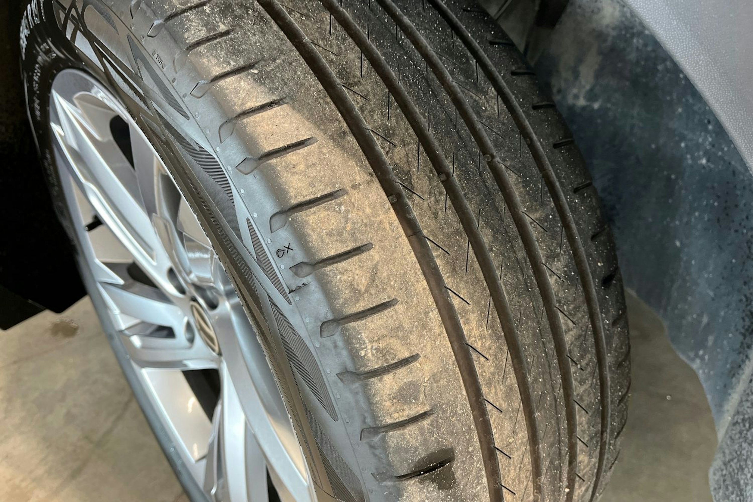 valkoinen Volkswagen Tiguan 2022 kuva 13.