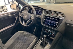 valkoinen Volkswagen Tiguan 2022 kuva 17.