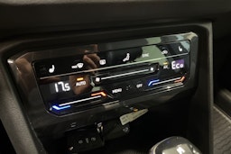 valkoinen Volkswagen Tiguan 2022 kuva 29.