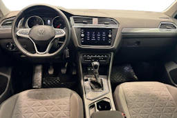 Harmaa Volkswagen Tiguan 2022 kuva 7.