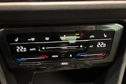 Harmaa Volkswagen Tiguan 2022 kuva 18.