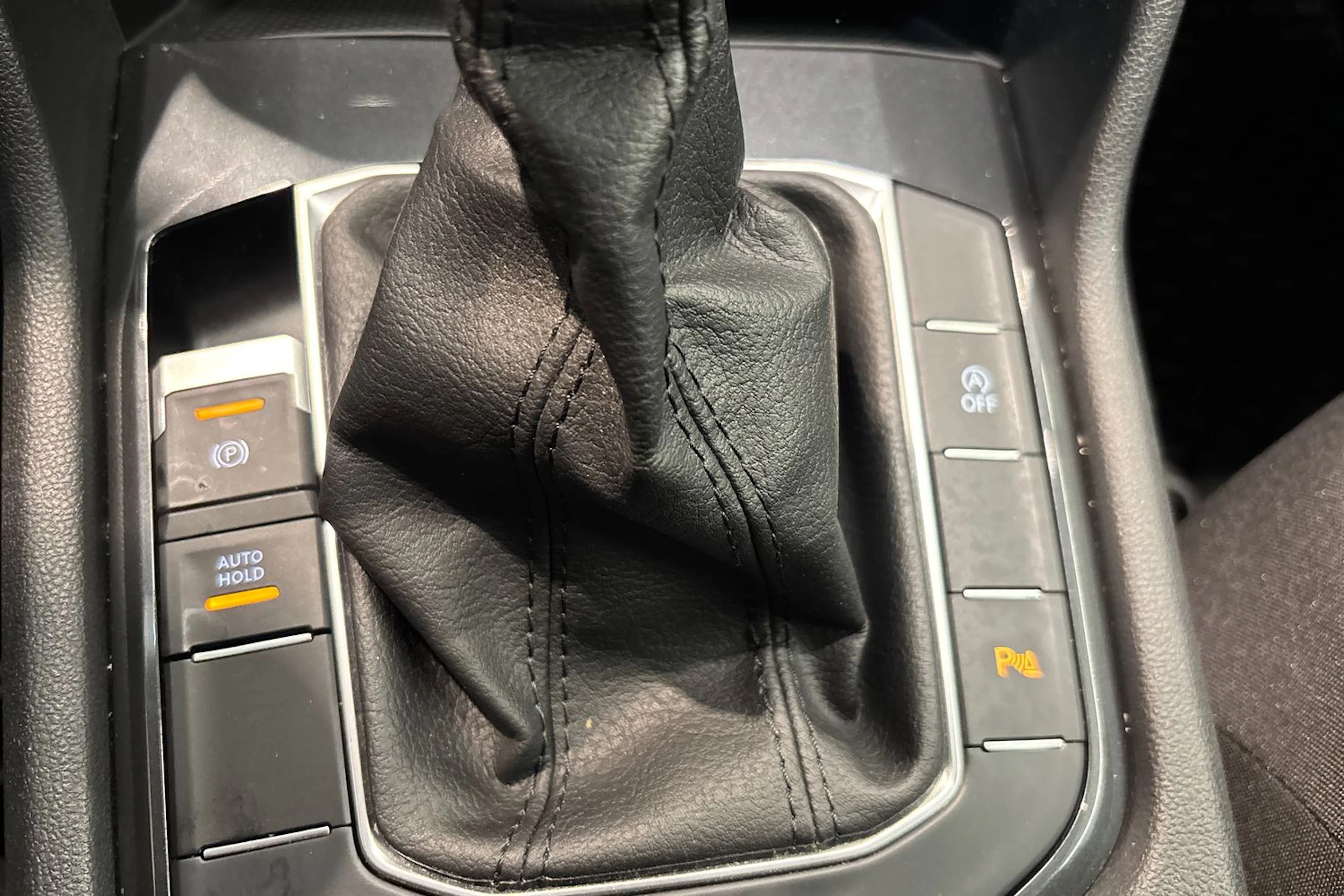 Harmaa Volkswagen Tiguan 2022 kuva 19.