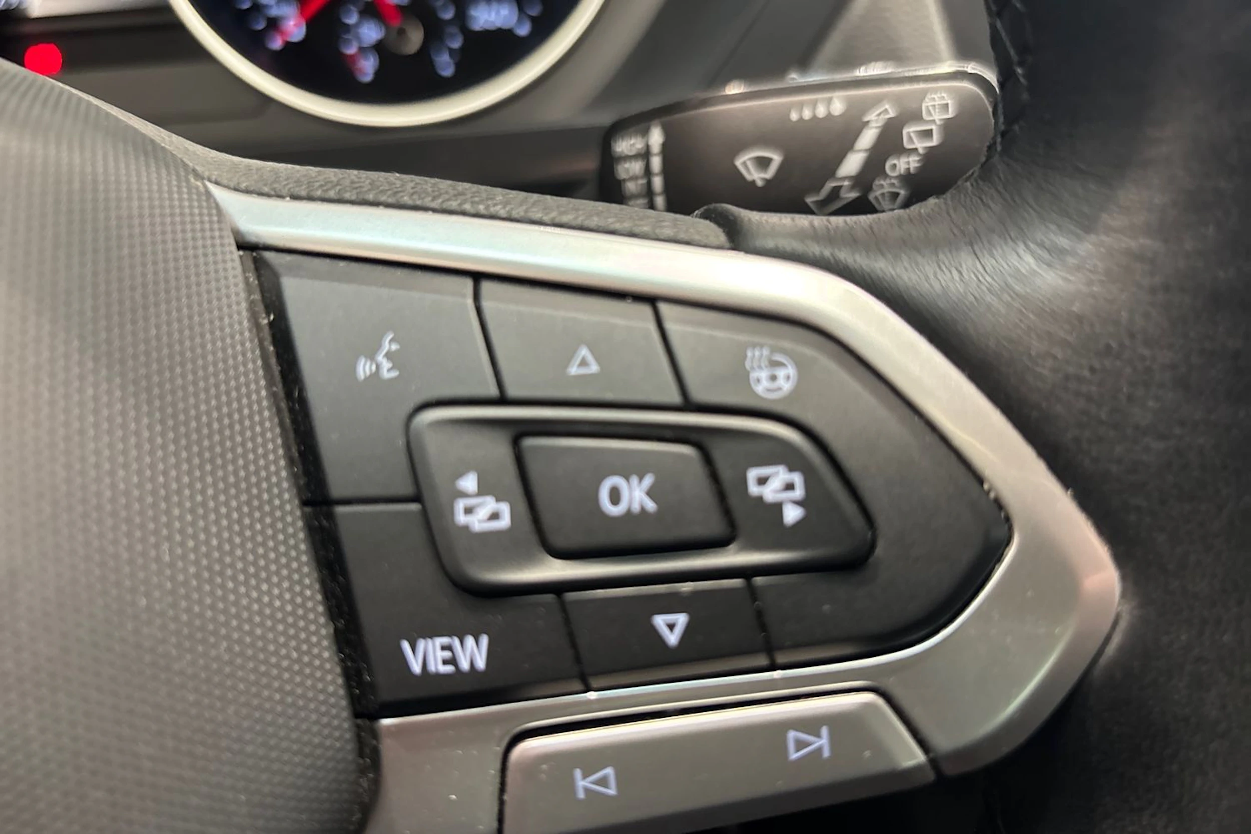 Harmaa Volkswagen Tiguan 2022 kuva 21.