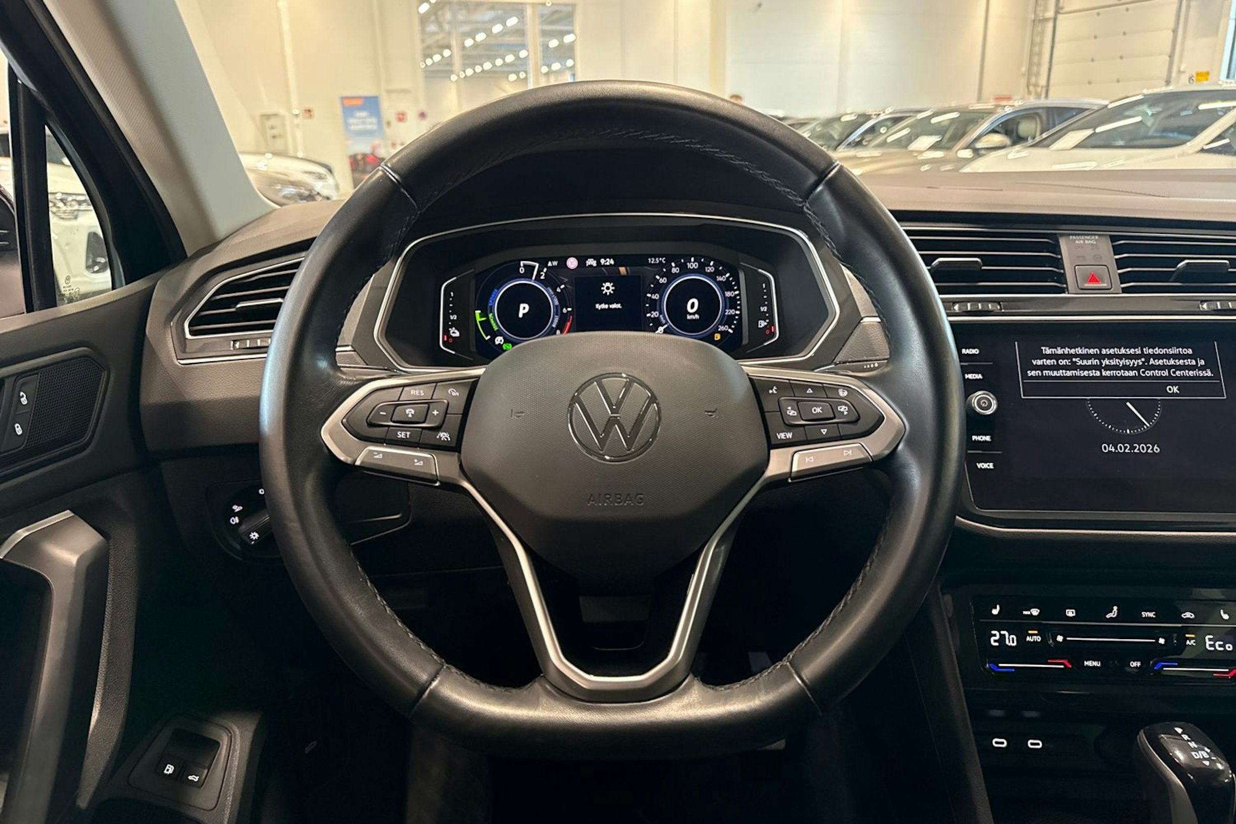 musta Volkswagen Tiguan 2022 kuva 14.