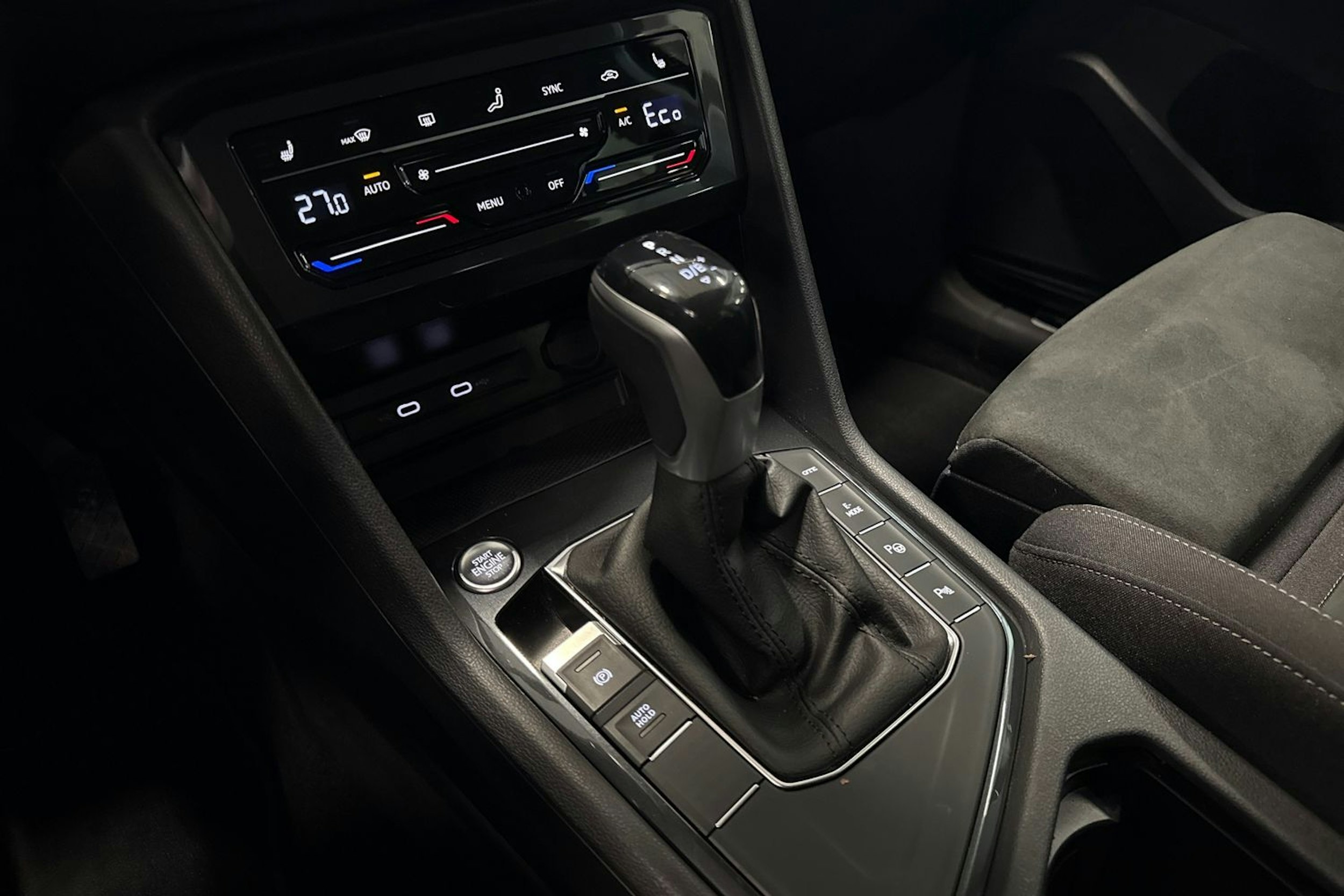 musta Volkswagen Tiguan 2022 kuva 19.