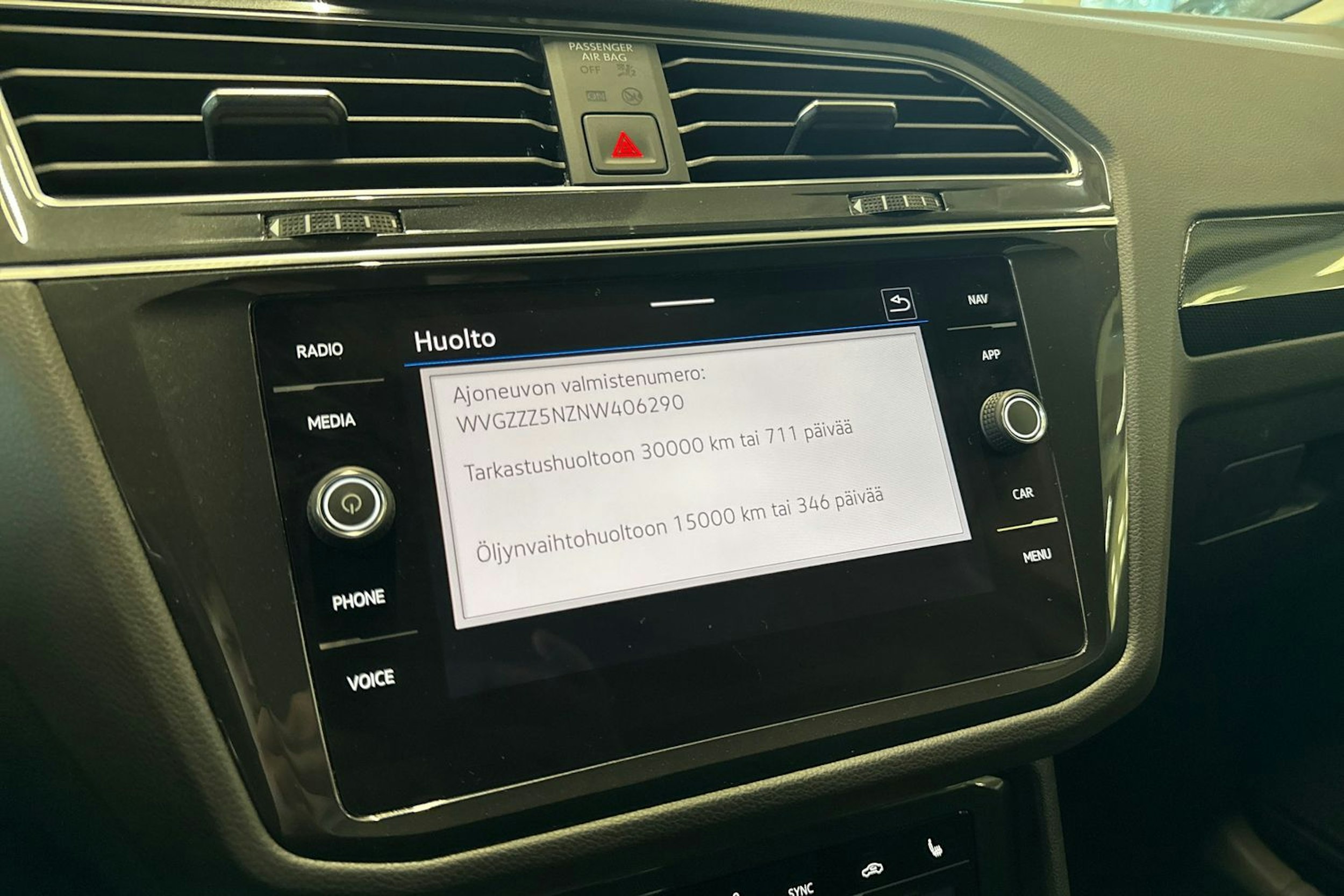 musta Volkswagen Tiguan 2022 kuva 22.