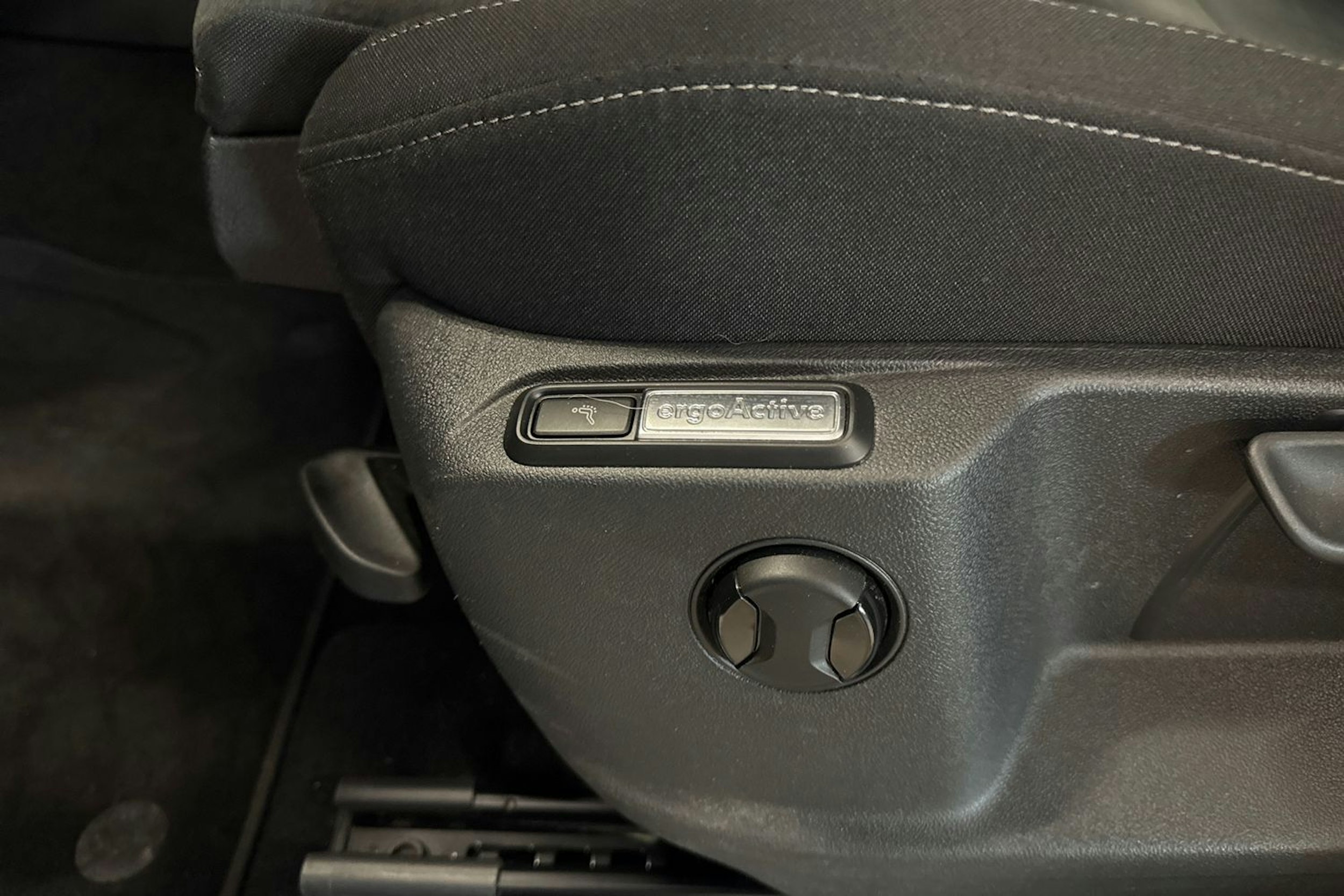 musta Volkswagen Tiguan 2022 kuva 26.