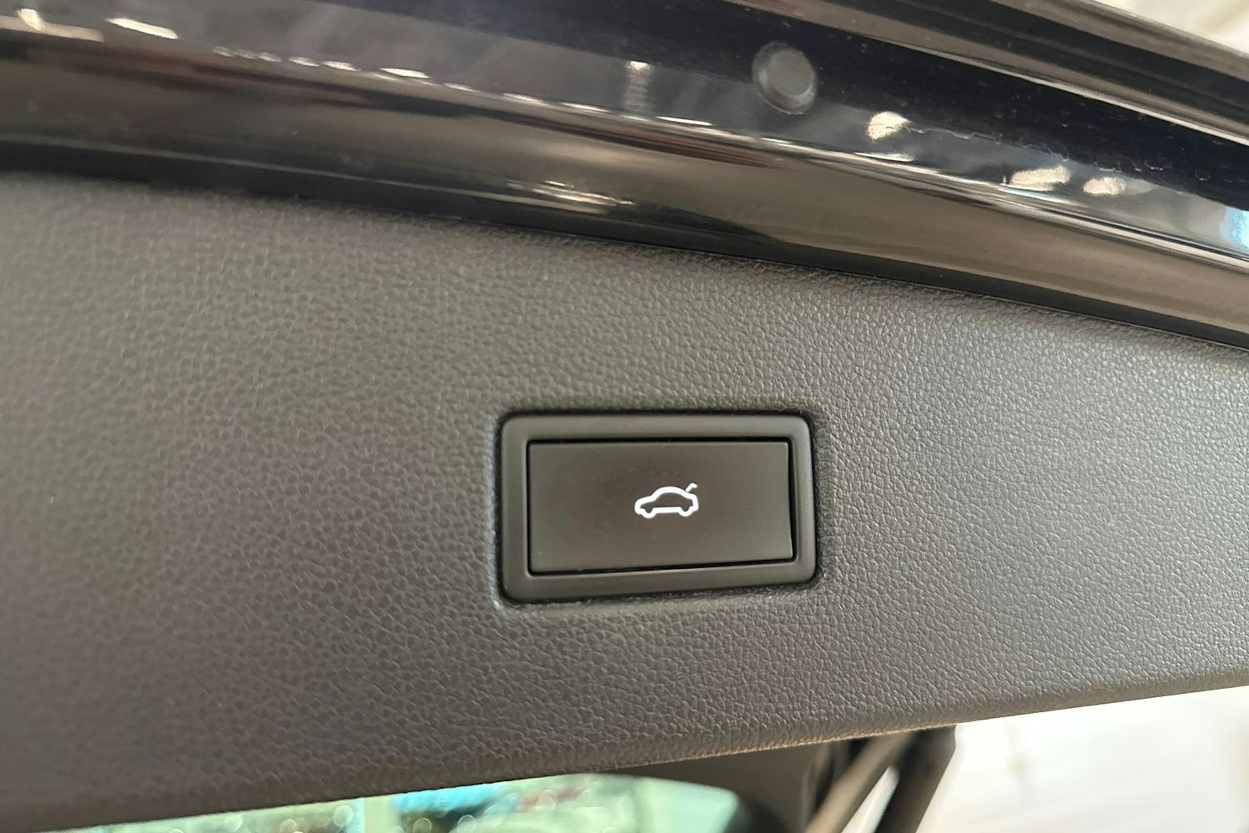 musta Volkswagen Tiguan 2022 kuva 28.