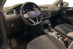 Sininen Volkswagen Tiguan 2022 kuva 7.