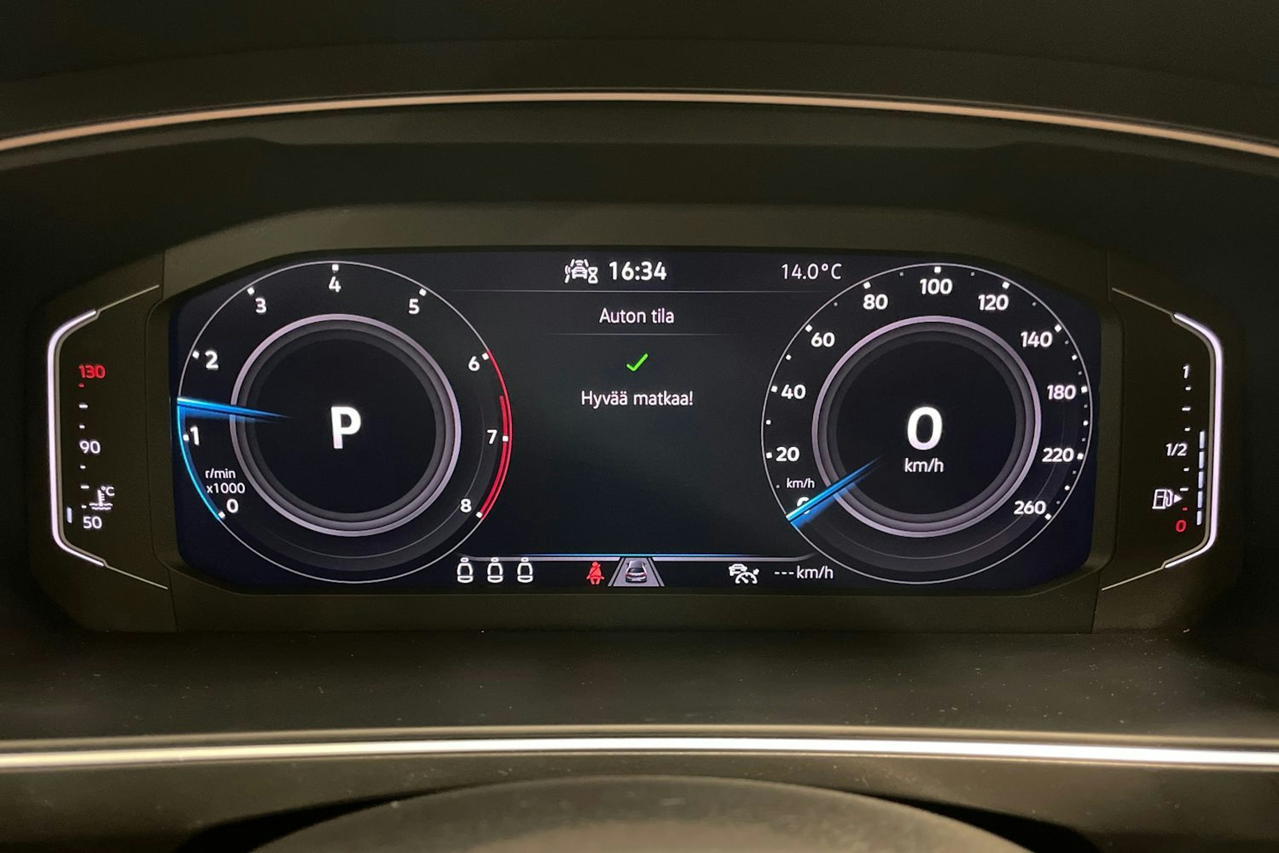 Sininen Volkswagen Tiguan 2022 kuva 20.