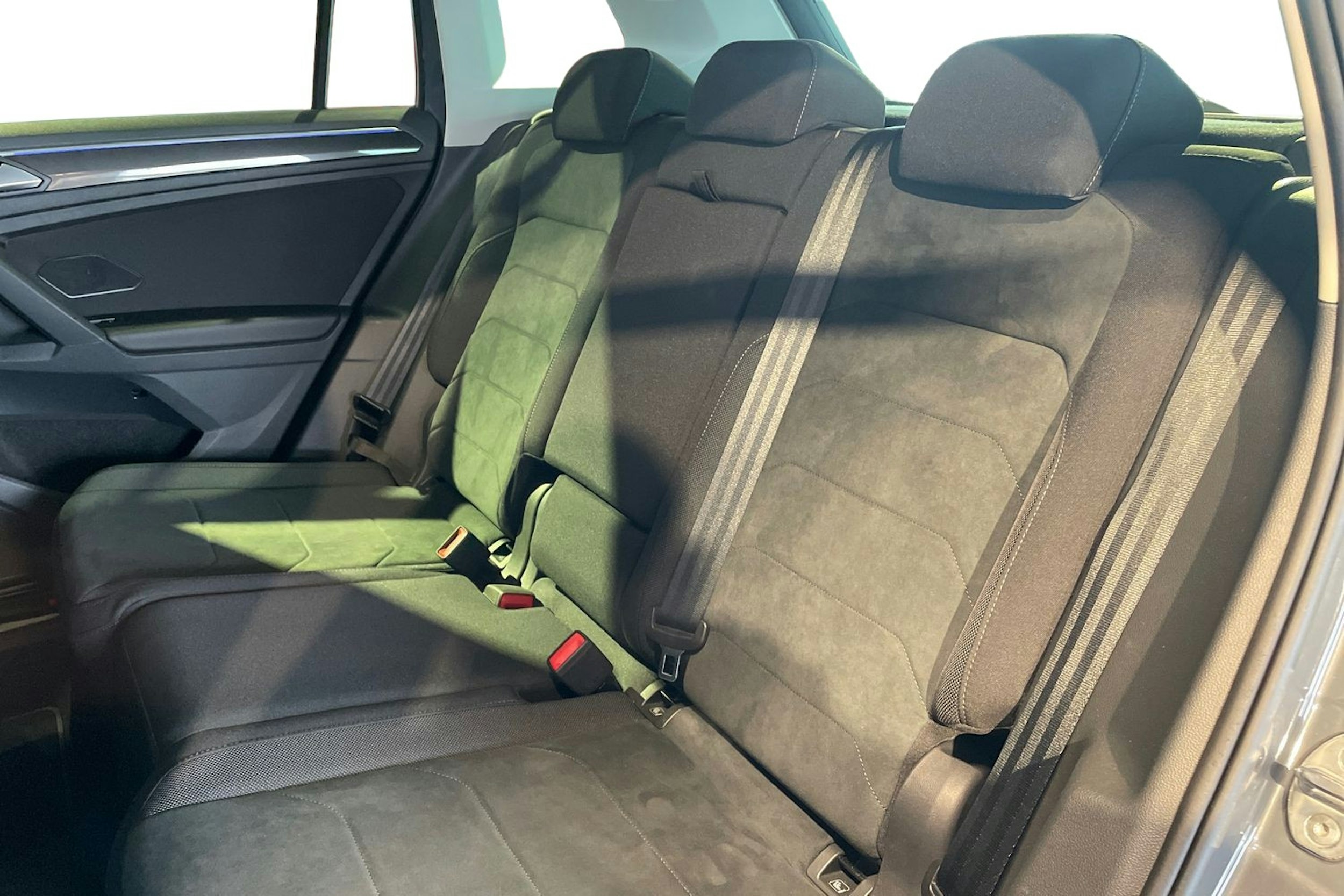 Harmaa Volkswagen Tiguan 2022 kuva 10.