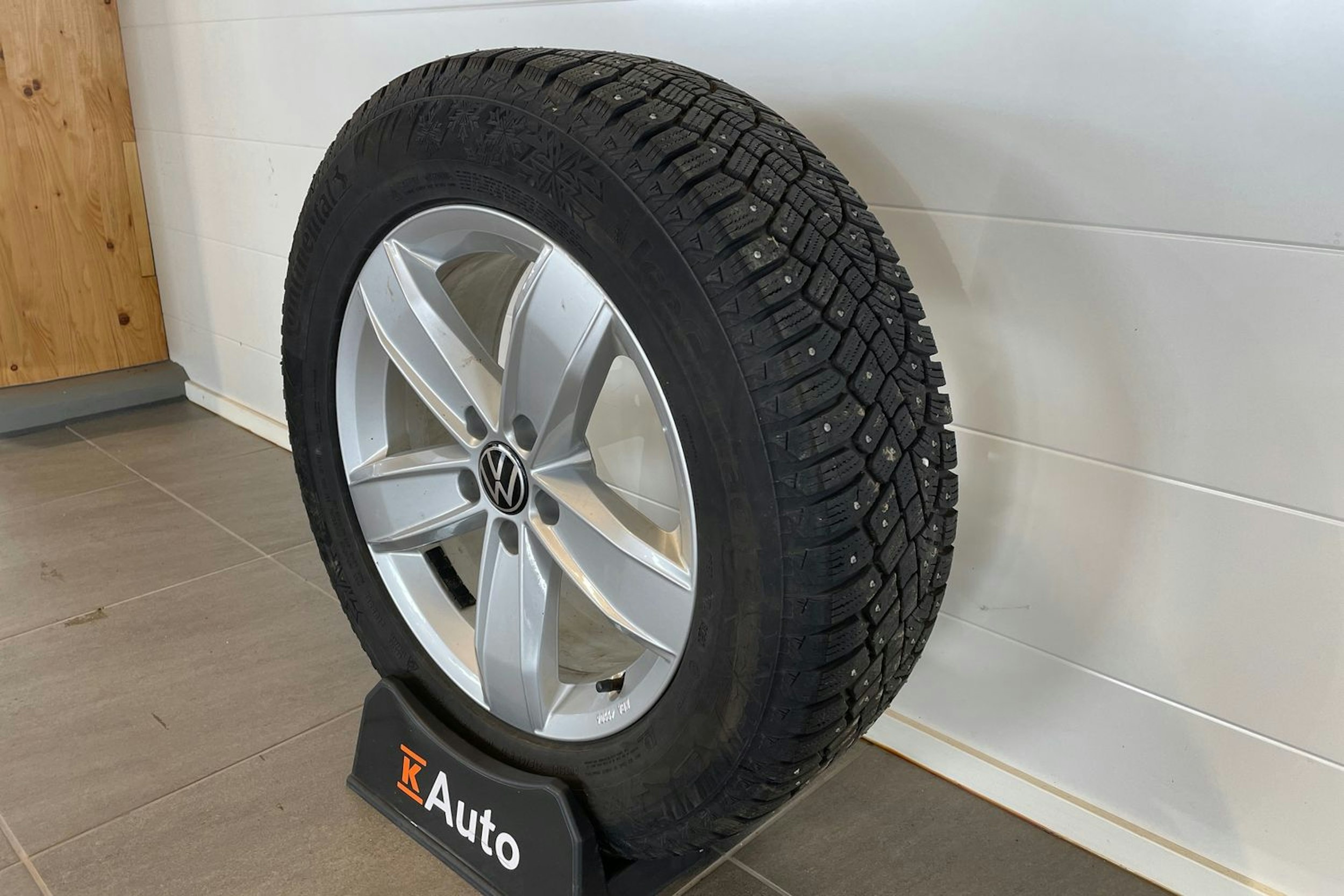 Harmaa Volkswagen Tiguan 2022 kuva 14.