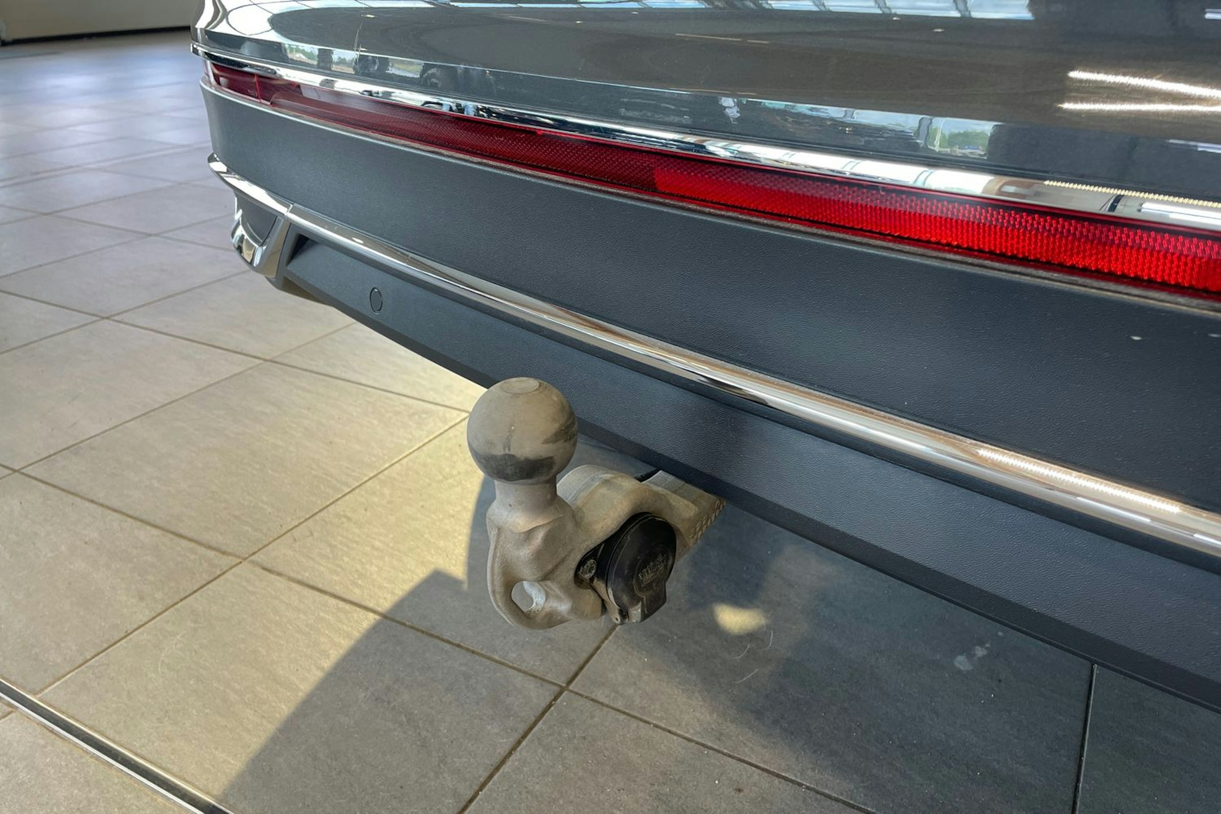 Harmaa Volkswagen Tiguan 2022 kuva 18.