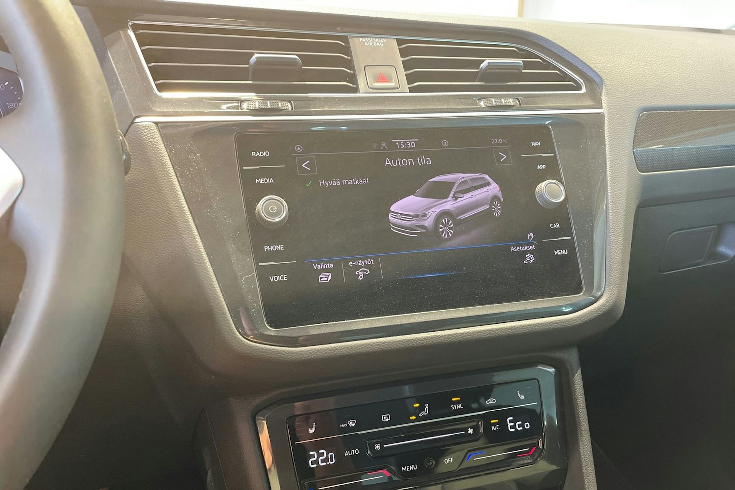 Harmaa Volkswagen Tiguan 2022 kuva 26.