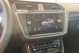 Harmaa Volkswagen Tiguan 2022 kuva 26.