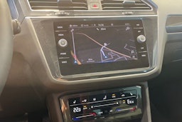 Harmaa Volkswagen Tiguan 2022 kuva 28.