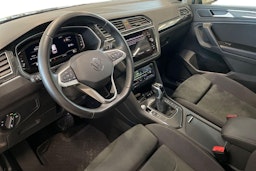 musta Volkswagen Tiguan 2022 kuva 7.