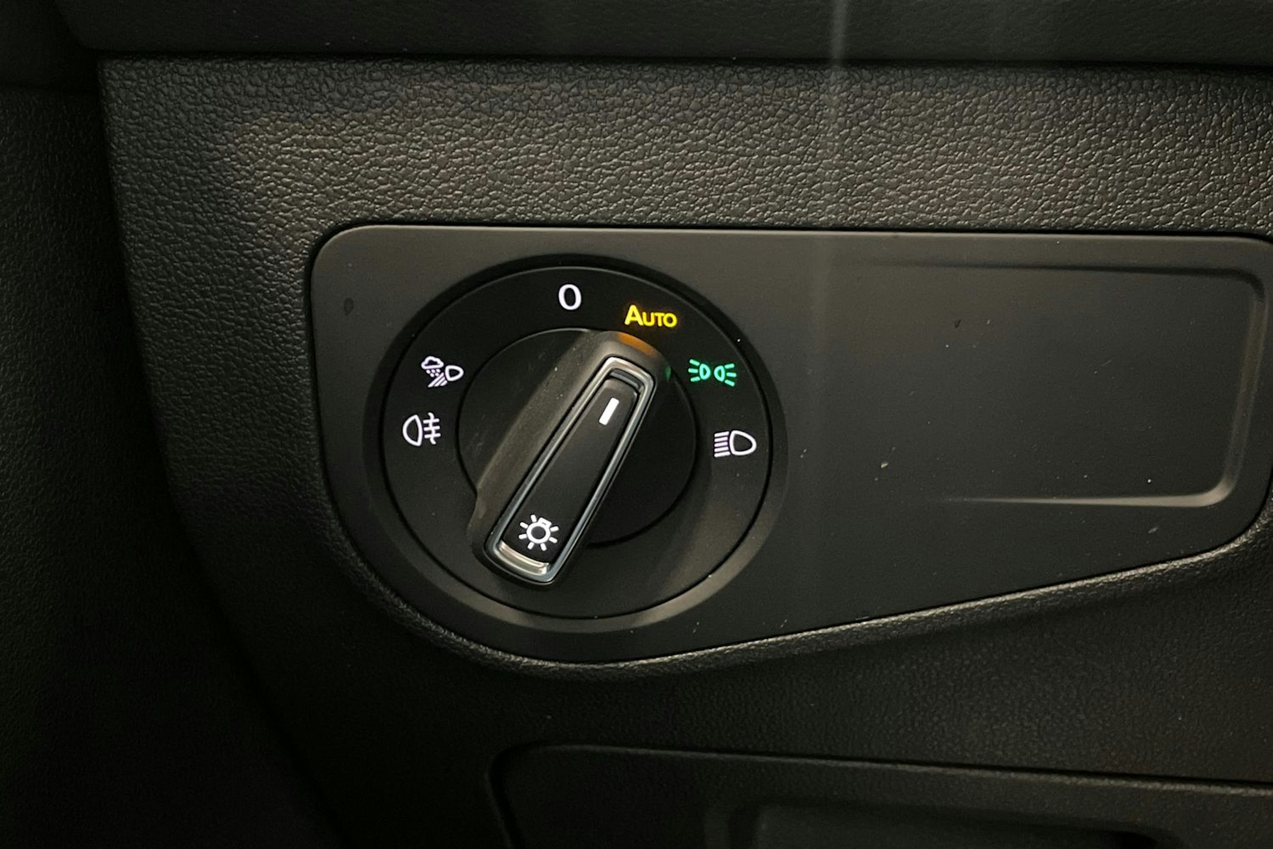musta Volkswagen Tiguan 2022 kuva 18.