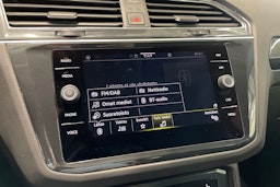 musta Volkswagen Tiguan 2022 kuva 23.