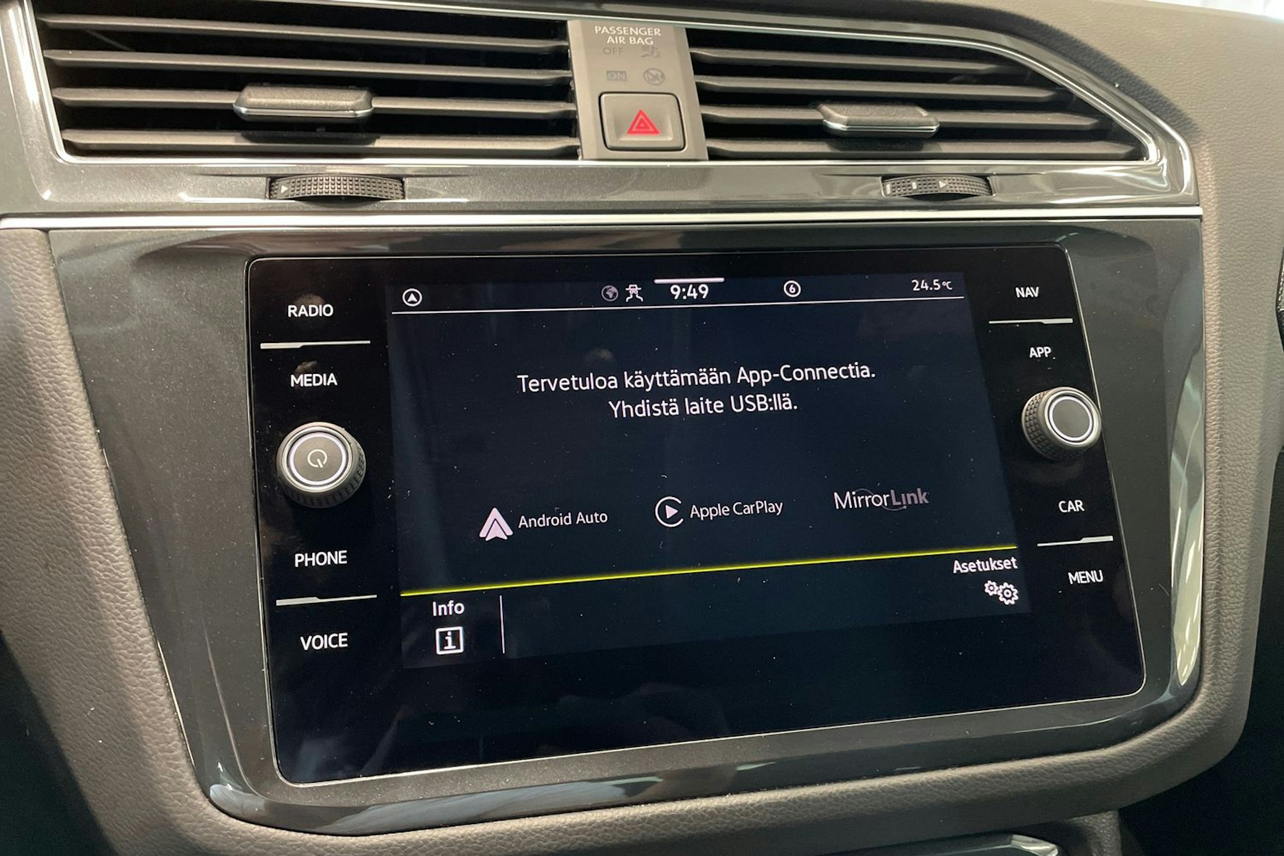 musta Volkswagen Tiguan 2022 kuva 25.