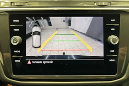 Sininen Volkswagen Tiguan 2022 kuva 21.